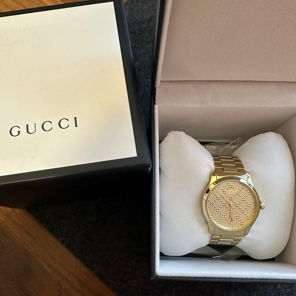 Gucci G Timeless Gold 38mm - Picture 3 of 6